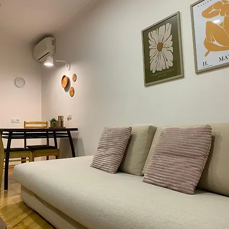 Chic 1-Bedroom Appartment On Saburtalo 第比利斯 外观 照片